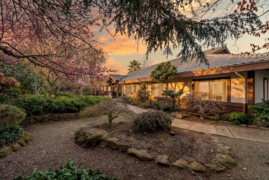 More Photos Of 24954 Cypress Ave, Hayward Multifamily For Sale