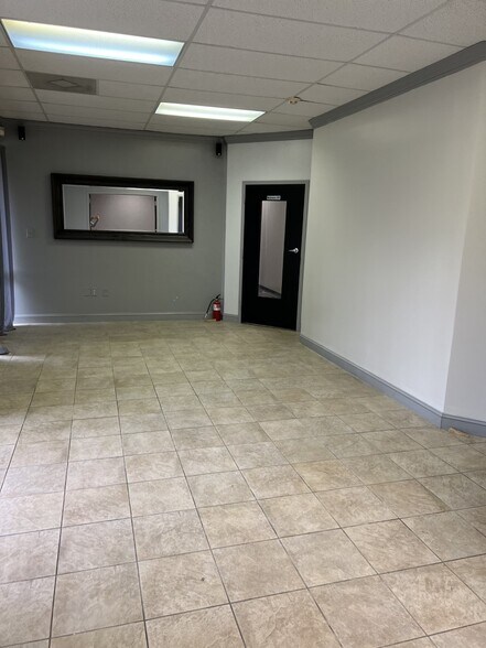 More Photos Of 16325 Northcross Dr, Huntersville Office For Lease