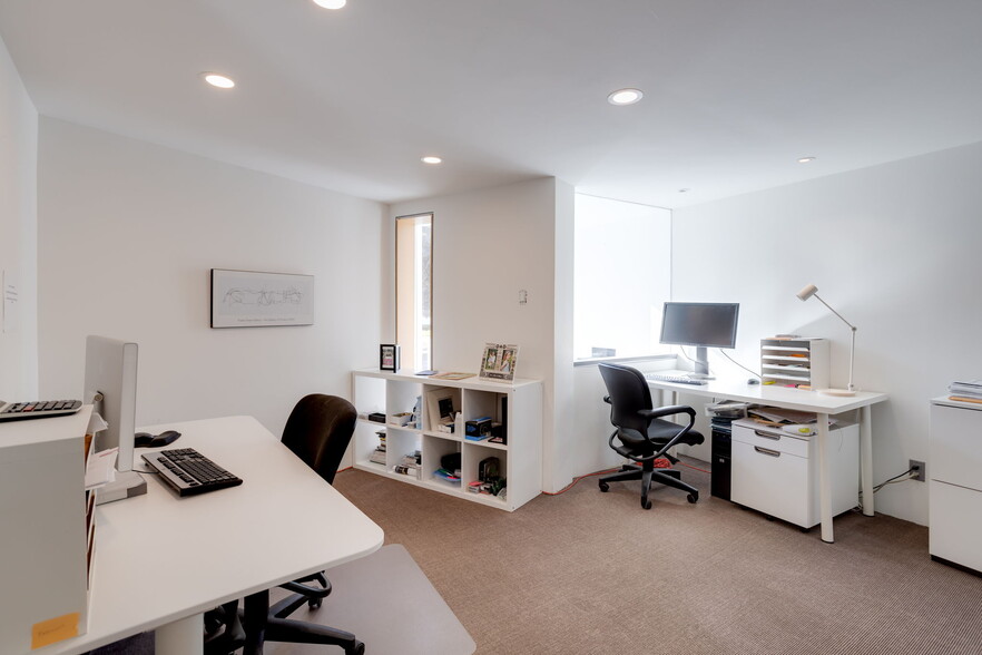 More Photos Of 115 Walnut Ave, Toronto Office For Sale