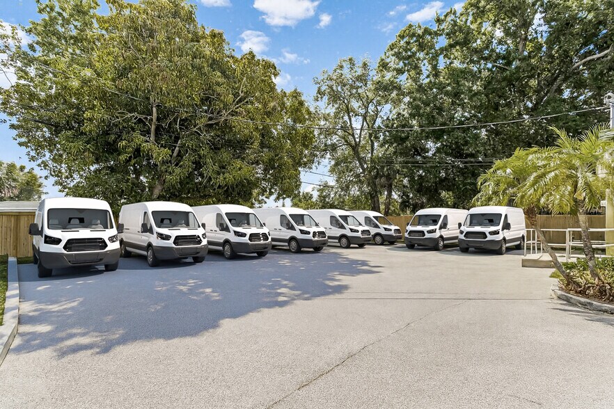 More Photos Of 1313 Croton Rd, Melbourne Office Residential For Lease