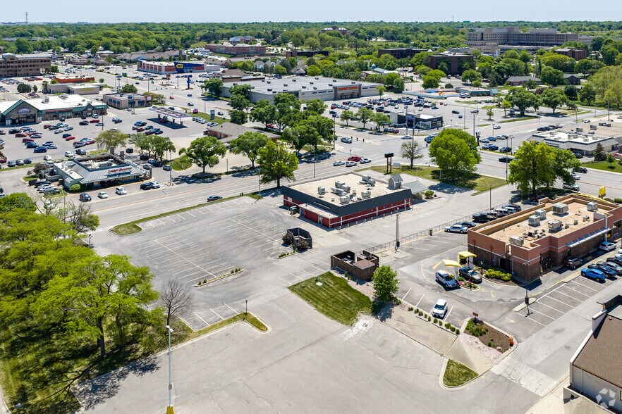 More Photos Of 6540 O St, Lincoln General Retail For Lease