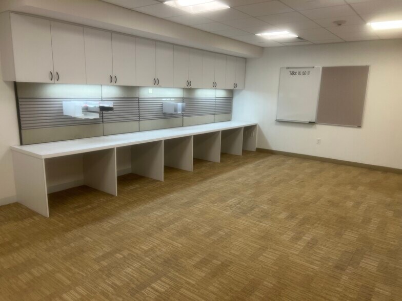 More Photos Of 807 William Hilton Pky, Hilton Head Island Unknown For Lease