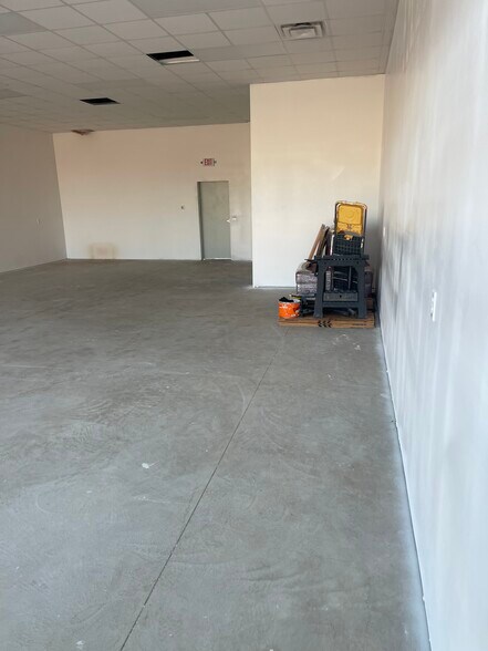 More Photos Of 2712 W Kenosha St, Broken Arrow Storefront Retail Office For Lease