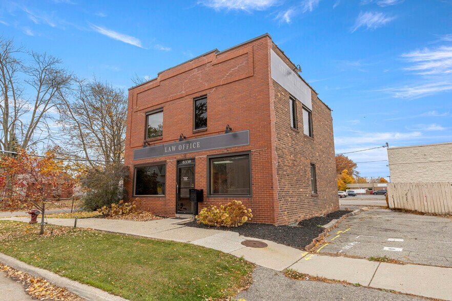 More Photos Of 6336 Fox Ave, Allen Park Office For Sale