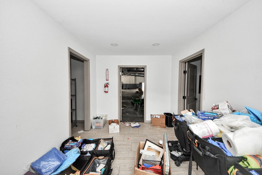 More Photos Of 8603 Shoal Creek Dr, Houston Warehouse For Sale