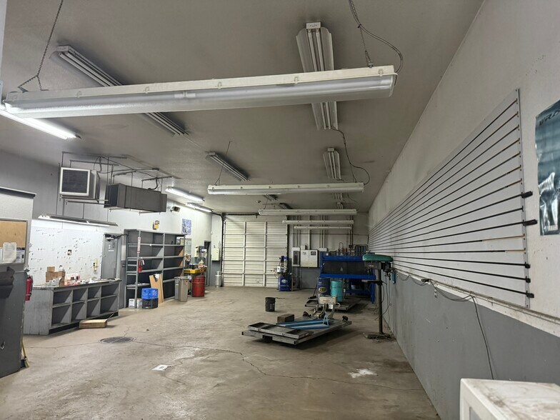 More Photos Of 16002 Pacific Ave S, Spanaway Auto Dealership For Sale