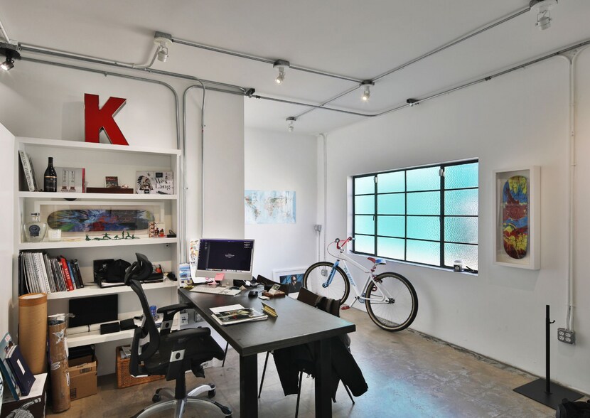 More Photos Of 2217-2219 Main St, Santa Monica Loft Creative Space For Lease