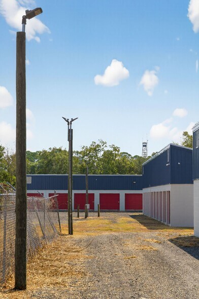 More Photos Of 13396 76th St, Live Oak Self Storage For Sale