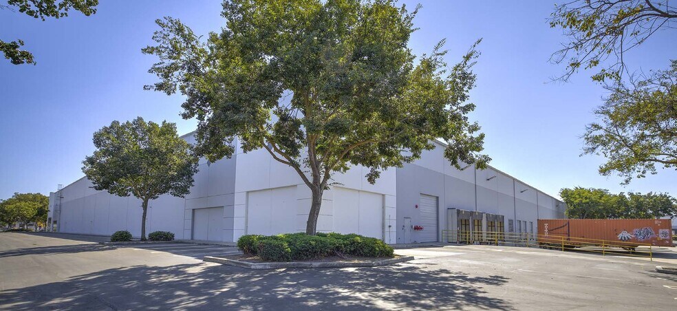 More Photos Of 1733 Morgan Rd, Modesto Warehouse For Lease