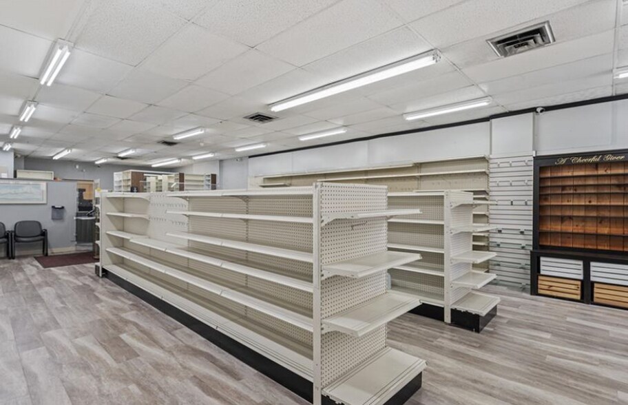 More Photos Of 320-322 3rd St, California Storefront Retail Residential For Sale