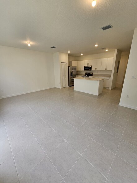 More Photos Of 1148 SE 2nd St, Homestead Apartments For Sale