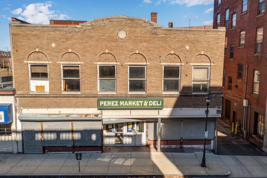 More Photos Of 567-573 Dwight St, Holyoke Storefront For Sale