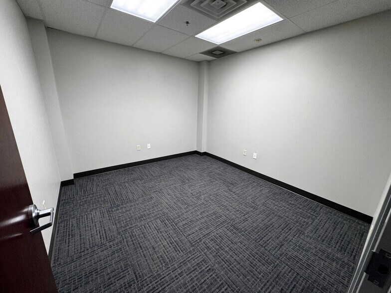 More Photos Of 1530 N 1000 W, Logan Warehouse For Lease