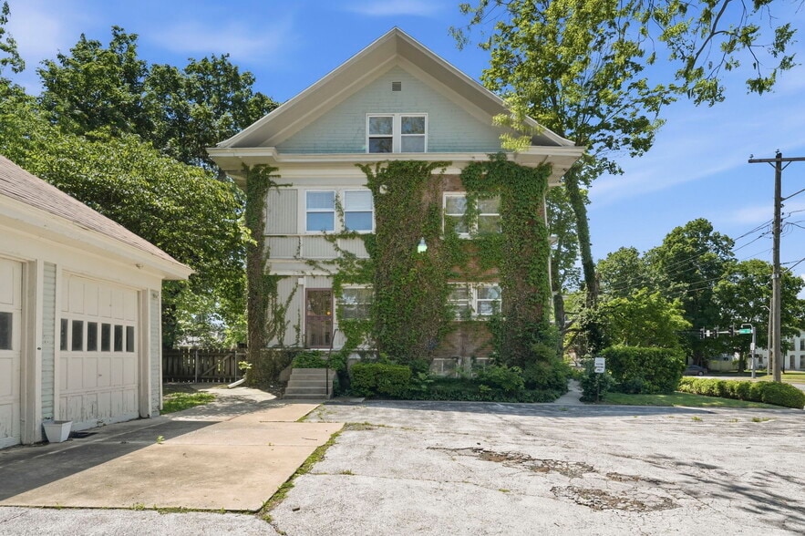 More Photos Of 1201 E Walnut St, Springfield Loft Creative Space For Sale