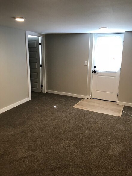 More Photos Of 1035 SE 14th Ave, Portland Apartments For Sale