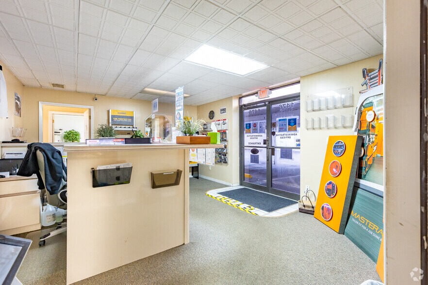 More Photos Of 1400 L and R Industrial Blvd, Tarpon Springs Unknown For Lease