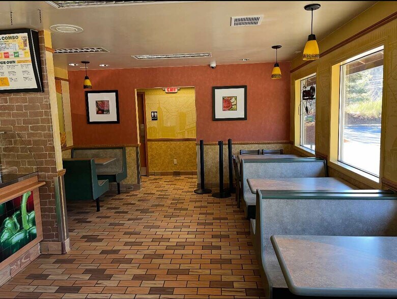 More Photos Of 69990 E Highway 26, Rhododendron Freestanding For Sale