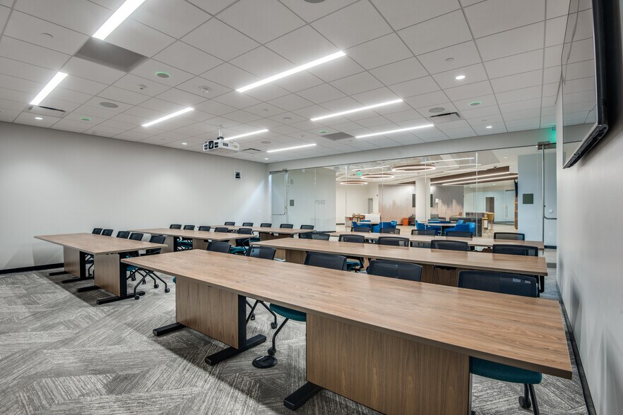 More Photos Of 2401 Cedar Springs Rd, Dallas Office For Lease