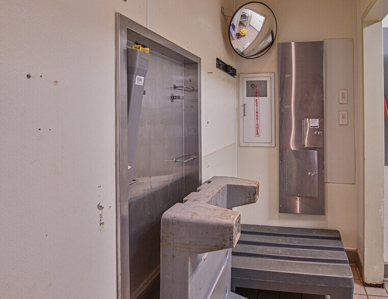 More Photos Of 2675 32nd Ave S, Grand Forks Restaurant For Sale