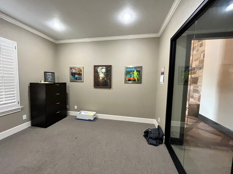 More Photos Of 4313 N County Rd W, Odessa Office For Sale