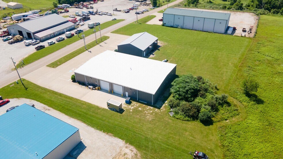 More Photos Of 66850 Executive Dr, Saint Clairsville Warehouse For Lease