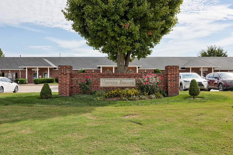 More Photos Of 500 N Financial Ter, Mustang Medical For Sale