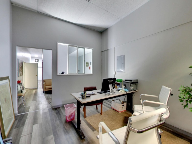 More Photos Of 1884-1886 Market St, San Francisco Storefront Retail Office For Lease