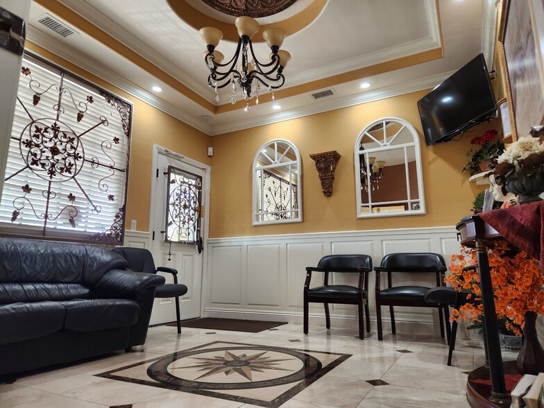 More Photos Of 408 S Beach Blvd, Anaheim Medical For Sale