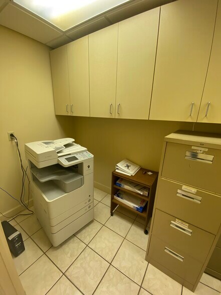 More Photos Of 4152-4230 Blue Heron Blvd W, Riviera Beach Medical For Sale