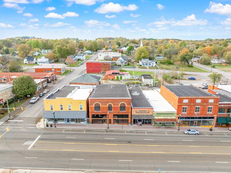 More Photos Of 824 Tennessee Ave, Etowah Storefront Retail Office For Sale