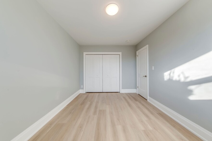More Photos Of , Mississauga Multifamily For Sale
