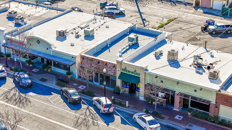 More Photos Of 24363 Main St, Santa Clarita Freestanding For Sale