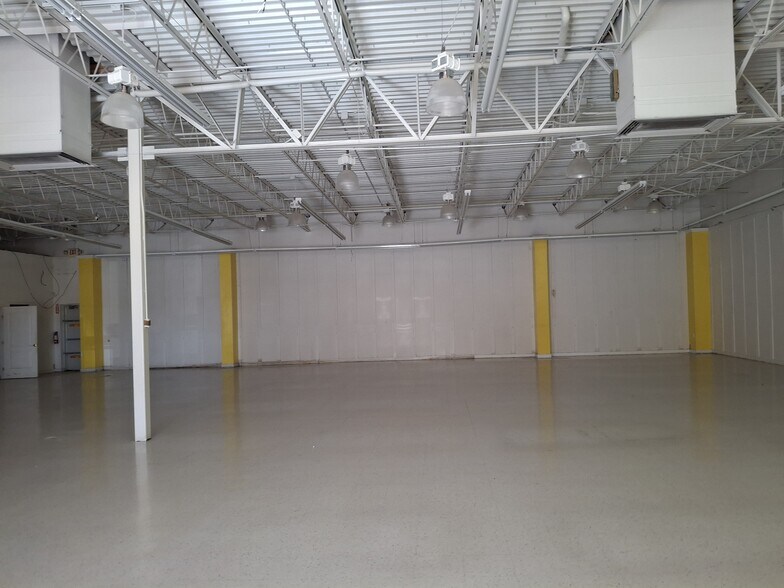 More Photos Of 10208 Beechnut St, Houston Unknown For Lease