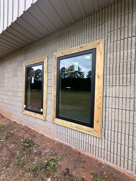 More Photos Of 11101 Highway 28 S, Parksville Warehouse For Sale