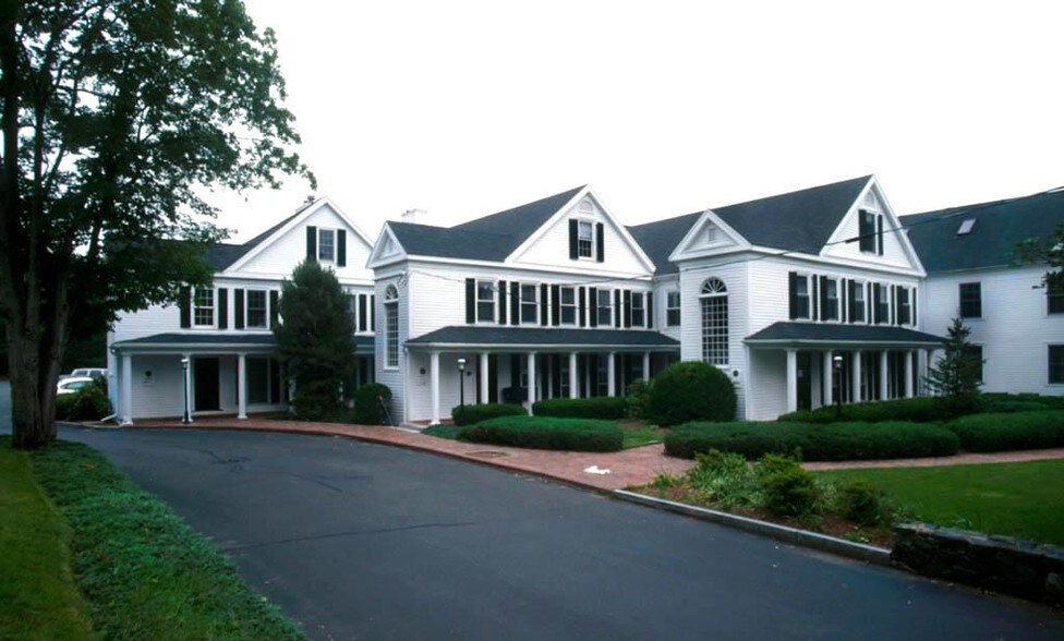 More Photos Of 6 Pleasant St, Natick Unknown For Lease