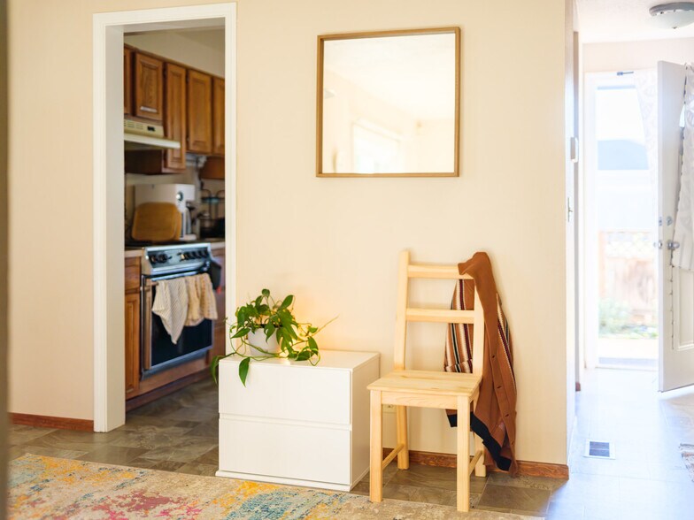 More Photos Of 582 S Maple St, Canby Apartments For Sale