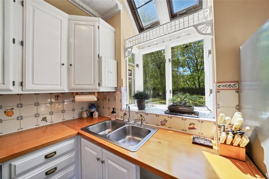 More Photos Of 45 Main St, Califon Office Residential For Sale