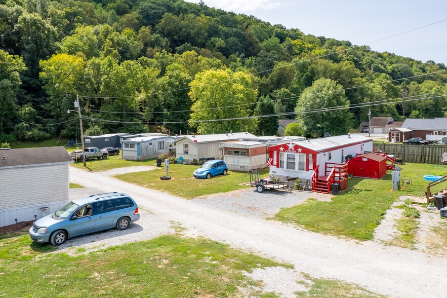 More Photos Of 30 Phillips Dr, Sistersville Manufactured Housing Mobile Home Park For Sale
