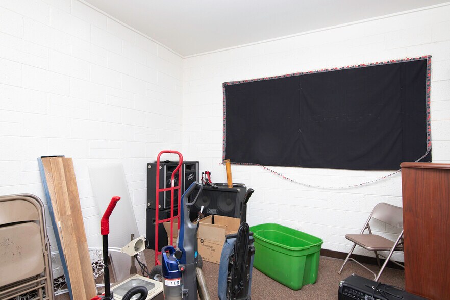 More Photos Of 61 N Hibbert, Mesa Freestanding For Sale