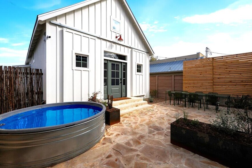 More Photos Of 632-636 High St, Comfort General Retail For Sale