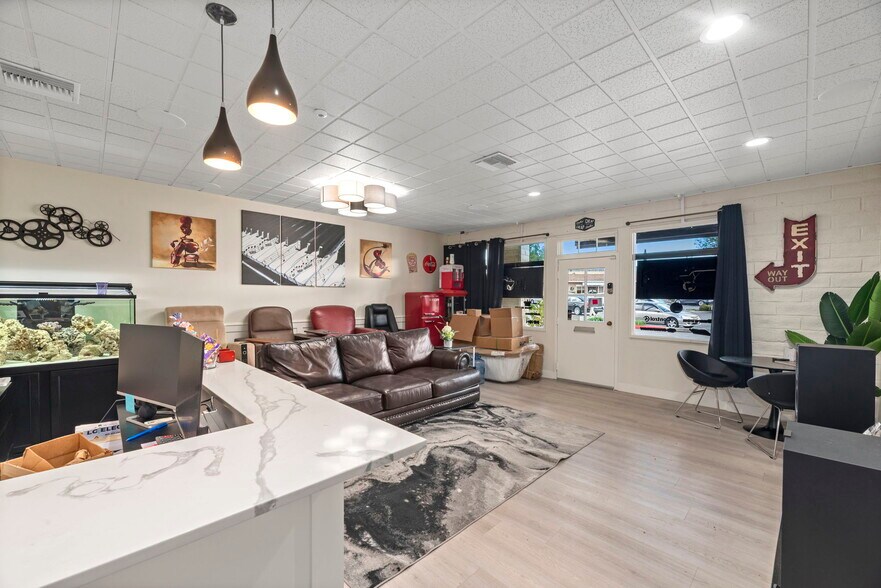 More Photos Of 4601-4711 Lakeview Canyon Rd, Westlake Village Unknown For Lease