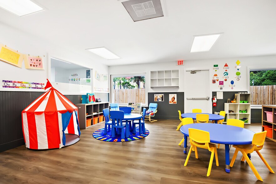 More Photos Of 3245 Executive Dr, Clearwater Daycare Center For Sale