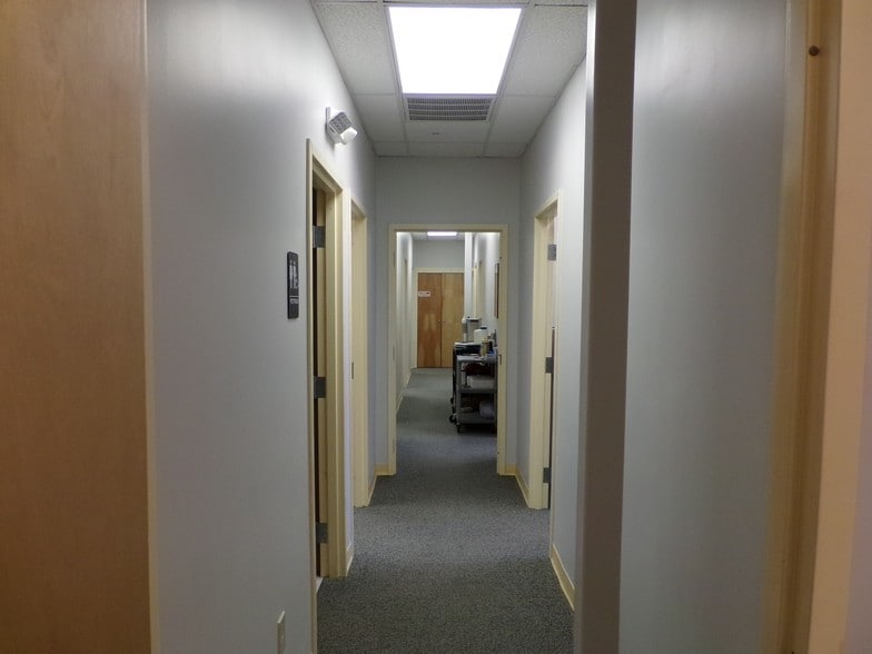 More Photos Of 171 Daniel Webster Hwy, Belmont Storefront Retail Office For Lease