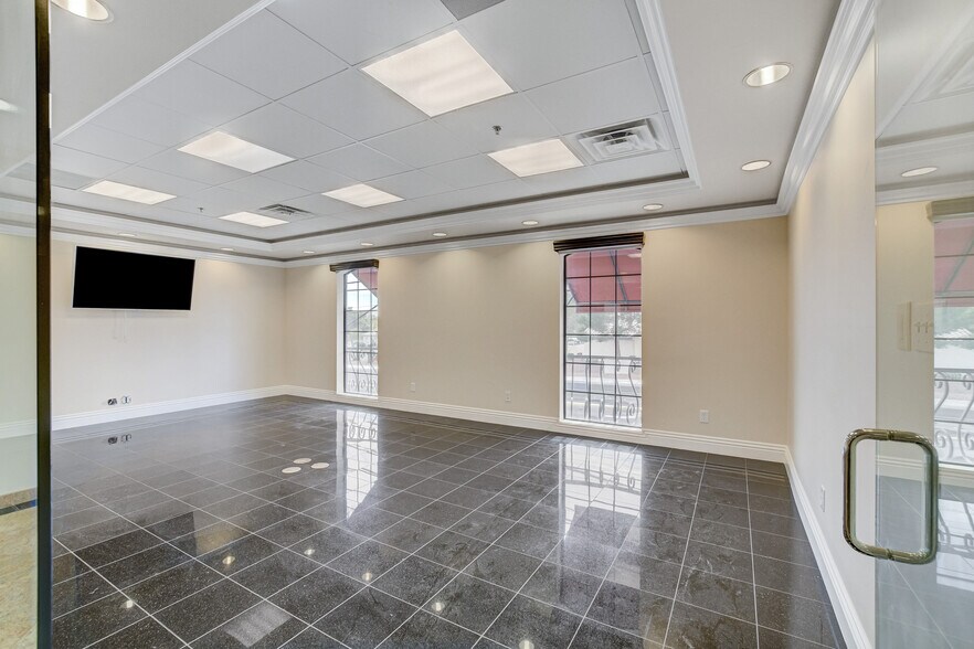 More Photos Of 3470 E Russell Rd, Las Vegas Office For Sale