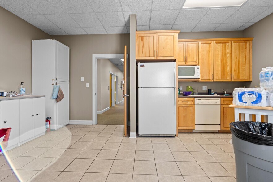 More Photos Of 6540 Brevard Rd, Etowah Office For Sale