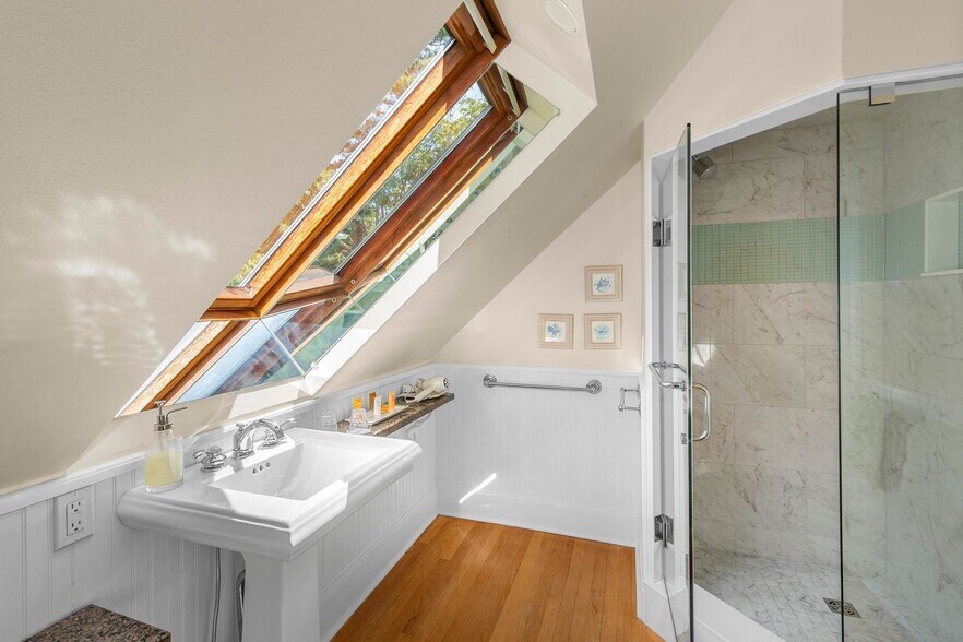 More Photos Of 22 High St, Camden Hospitality For Sale