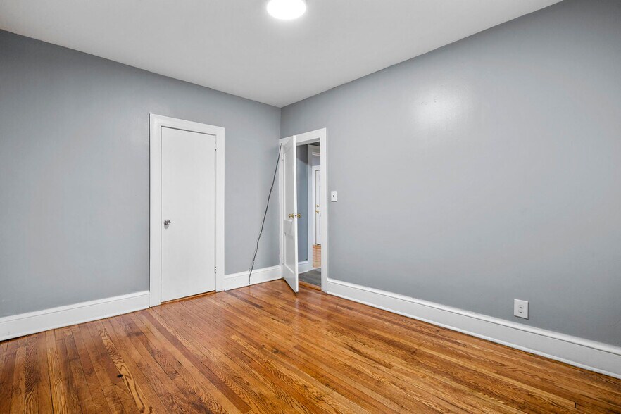 More Photos Of 1069-1075 Capitol Ave, Hartford Apartments For Sale