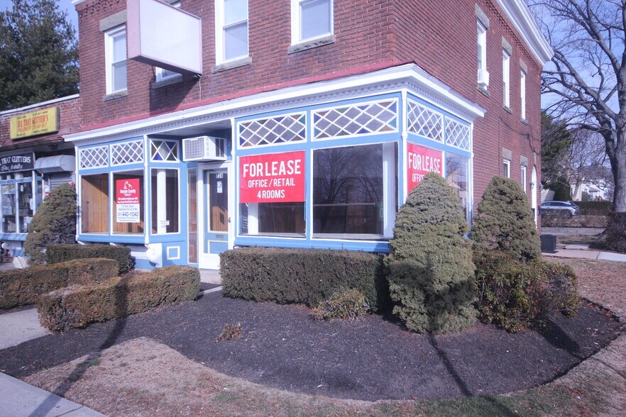 Primary Photo Of 228 Main St, Little Ferry Storefront Retail Residential For Lease