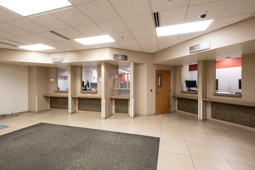More Photos Of 5891 W Eugie Ave, Glendale Medical For Sale