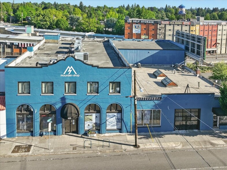 More Photos Of 2975 NE Sandy Blvd, Portland Storefront For Sale